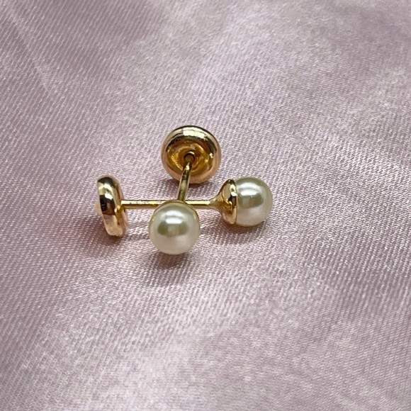18k Gold Filled Kids Pearl Stud Earrings 4.1MM ✨ - Picture 6 of 7